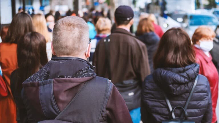 População nas ruas